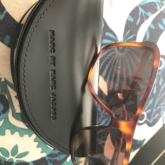 Made in Italy authentic MARC JACOBS SUNGLASSES - Picture 5 of 6